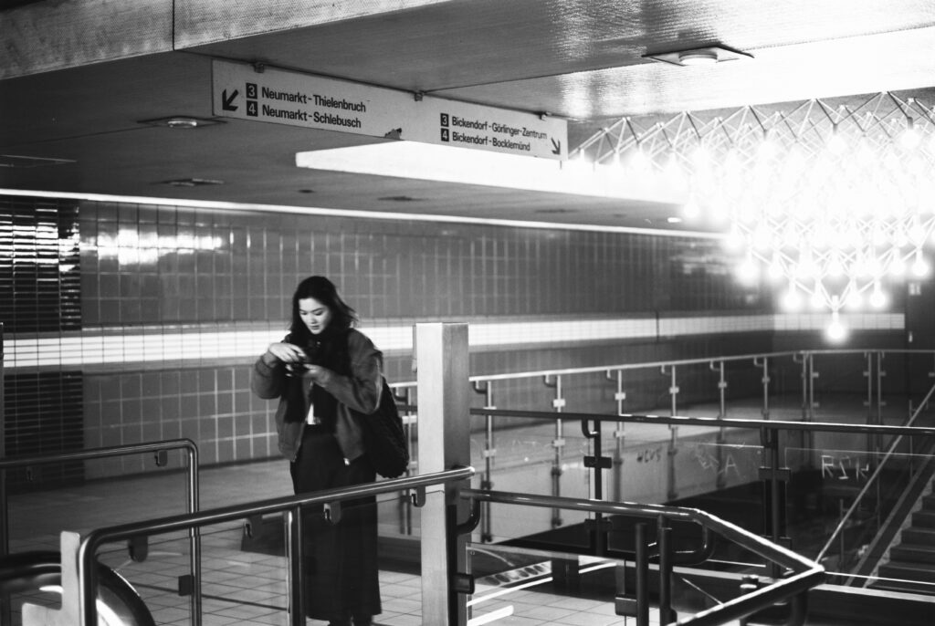 Bahnstation in Köln Ehrenfeld / Leica Monopan 50